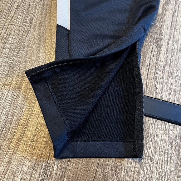 Nike sportswear, running sports pants with Zipper leg - Picture 3 of 6